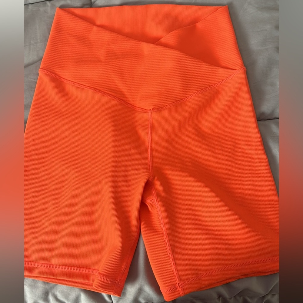 Ribbed Wilo Crossover Biker Shorts
